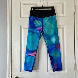 Kate Warner blue teal black purple work out exercise cropped Capri leggings sz L